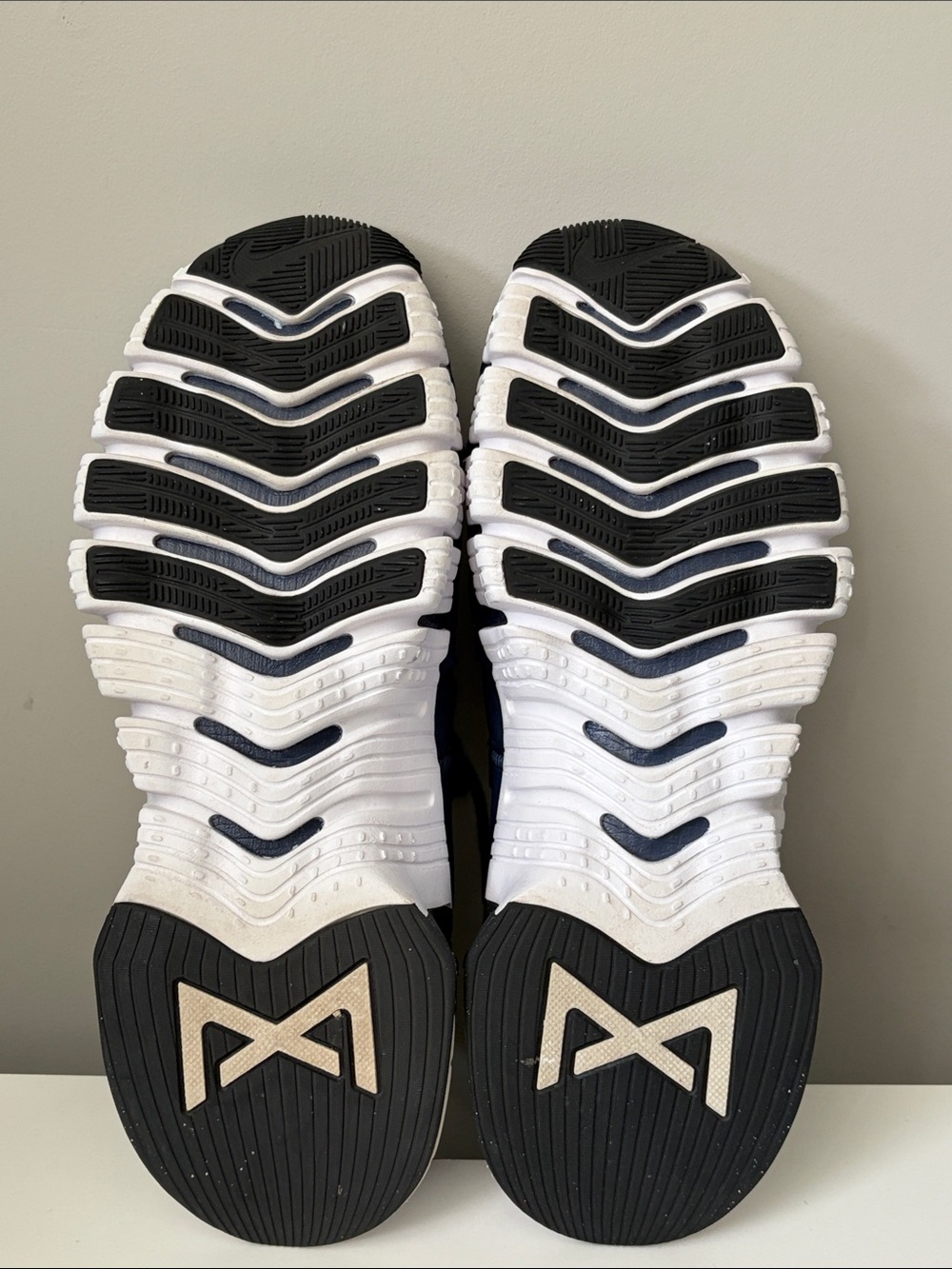Nike Free Metcon 5, College Navy Blue and White, M 9.5 / W 11 - Picture 7 of 7